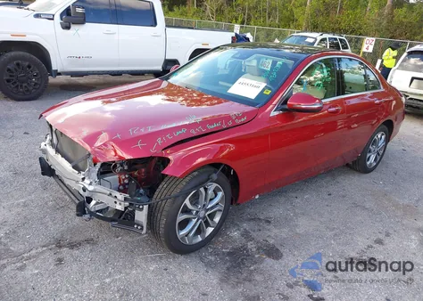 2017 Mercedes-Benz C 300 4Matic из США, поврежденный, VIN 55SWF4KB9HU209862